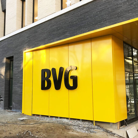 BVG Leuchtbuchstaben, LED Buchstaben, Werbetechnik Berlin, Firmenwerbung Berlin
