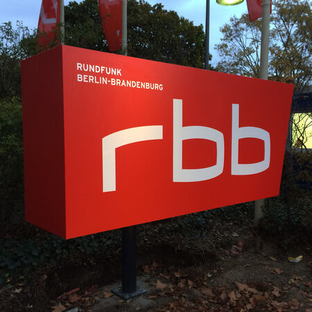 RBB Berlin Leuchtkasten, Werbeaufsteller, Werbetechnik aus Berlin